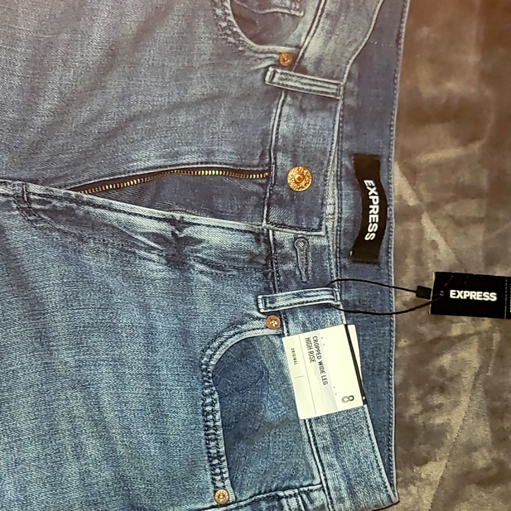 Women Express cropped wide leg high rise jean size 8